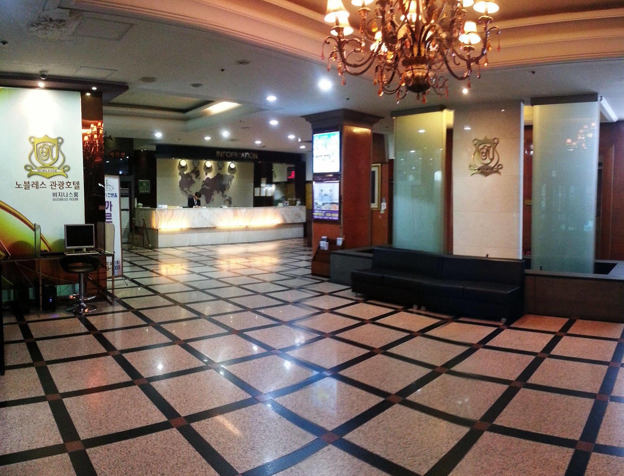 Hotel Noblesse Seul Esterno foto
