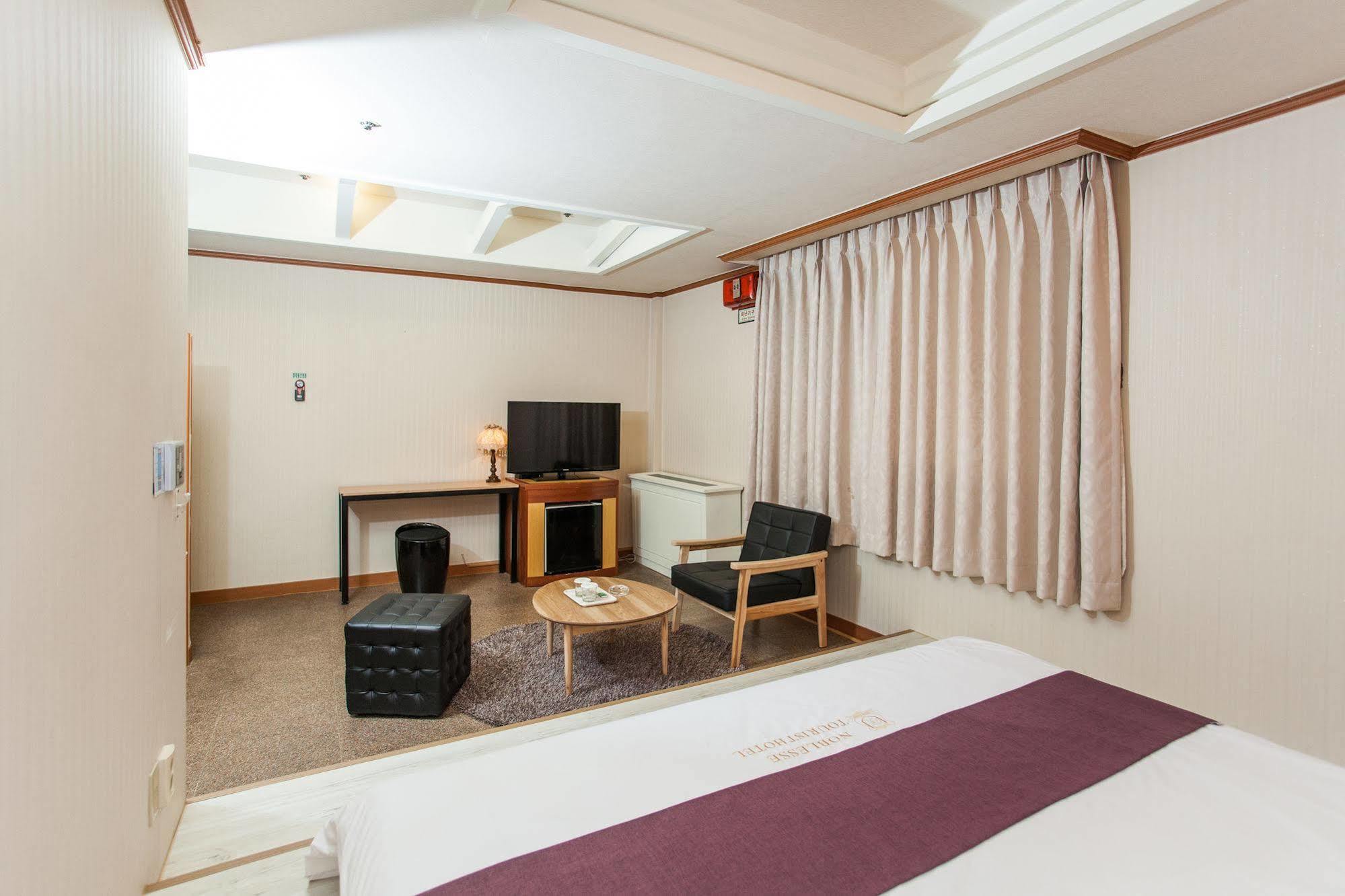 Hotel Noblesse Seul Esterno foto