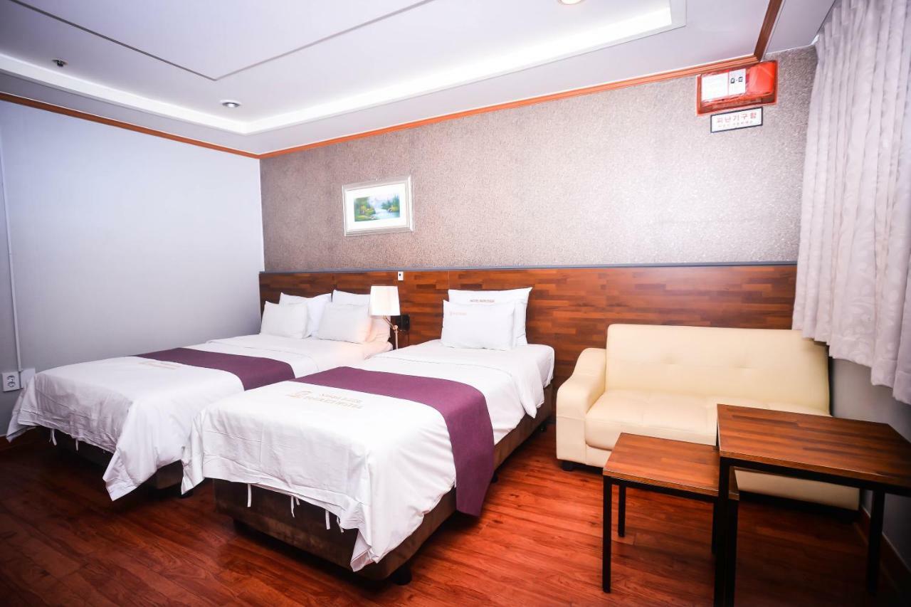 Hotel Noblesse Seul Esterno foto
