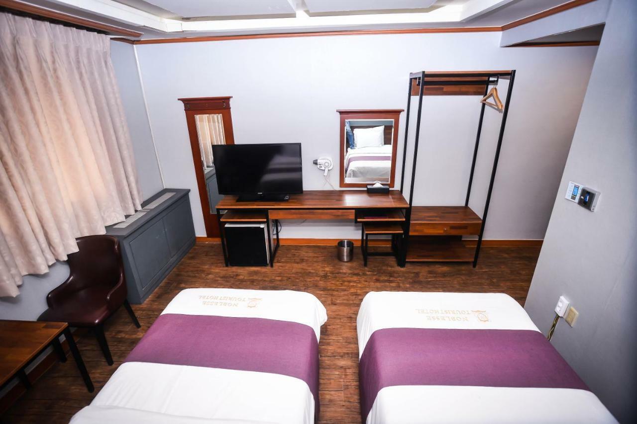 Hotel Noblesse Seul Esterno foto