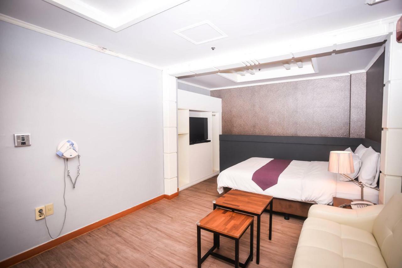 Hotel Noblesse Seul Esterno foto